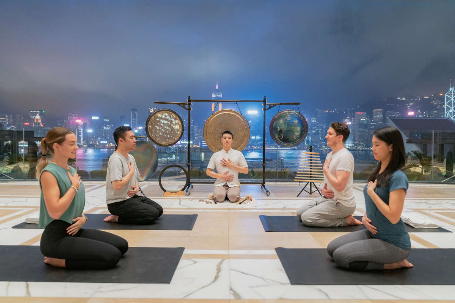 為什麼您應該在家鄉預訂一個單獨的週末
